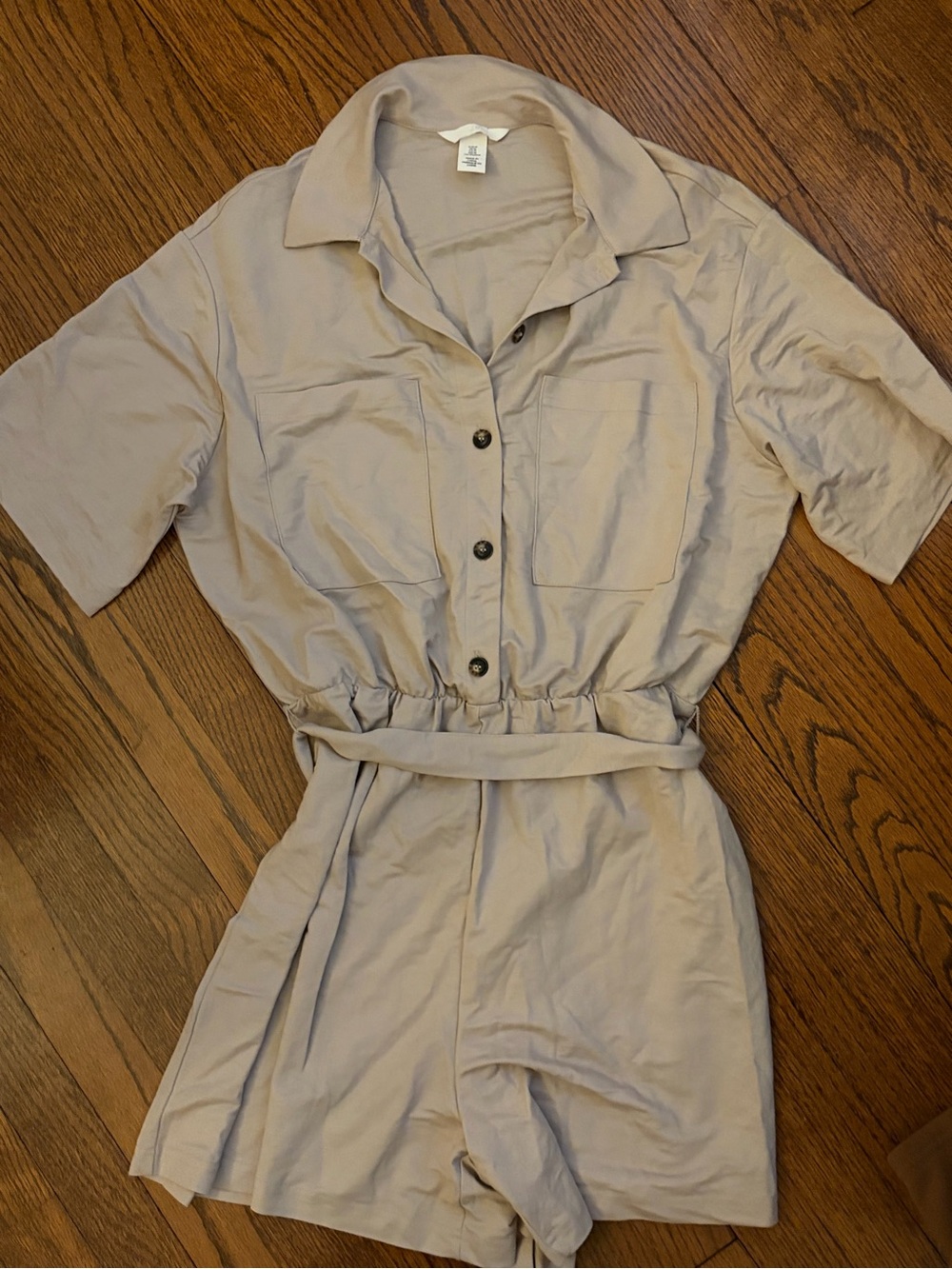 NWOT H&M Neutral Beige Short-Sleeve Belted Romper